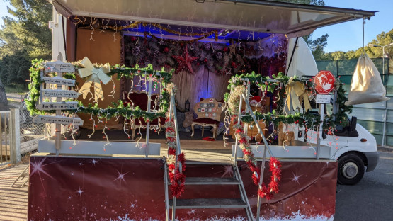 LE CAR PODIUM DU PERE NOEL... !